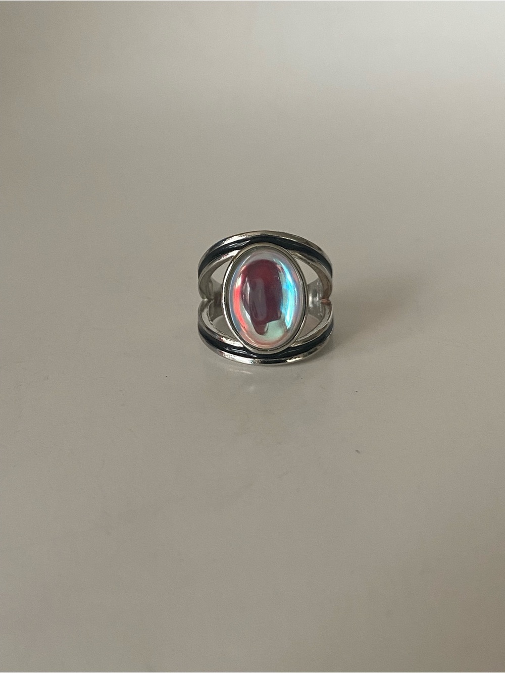 Iridescent Oval Statement Ring - Silver Band